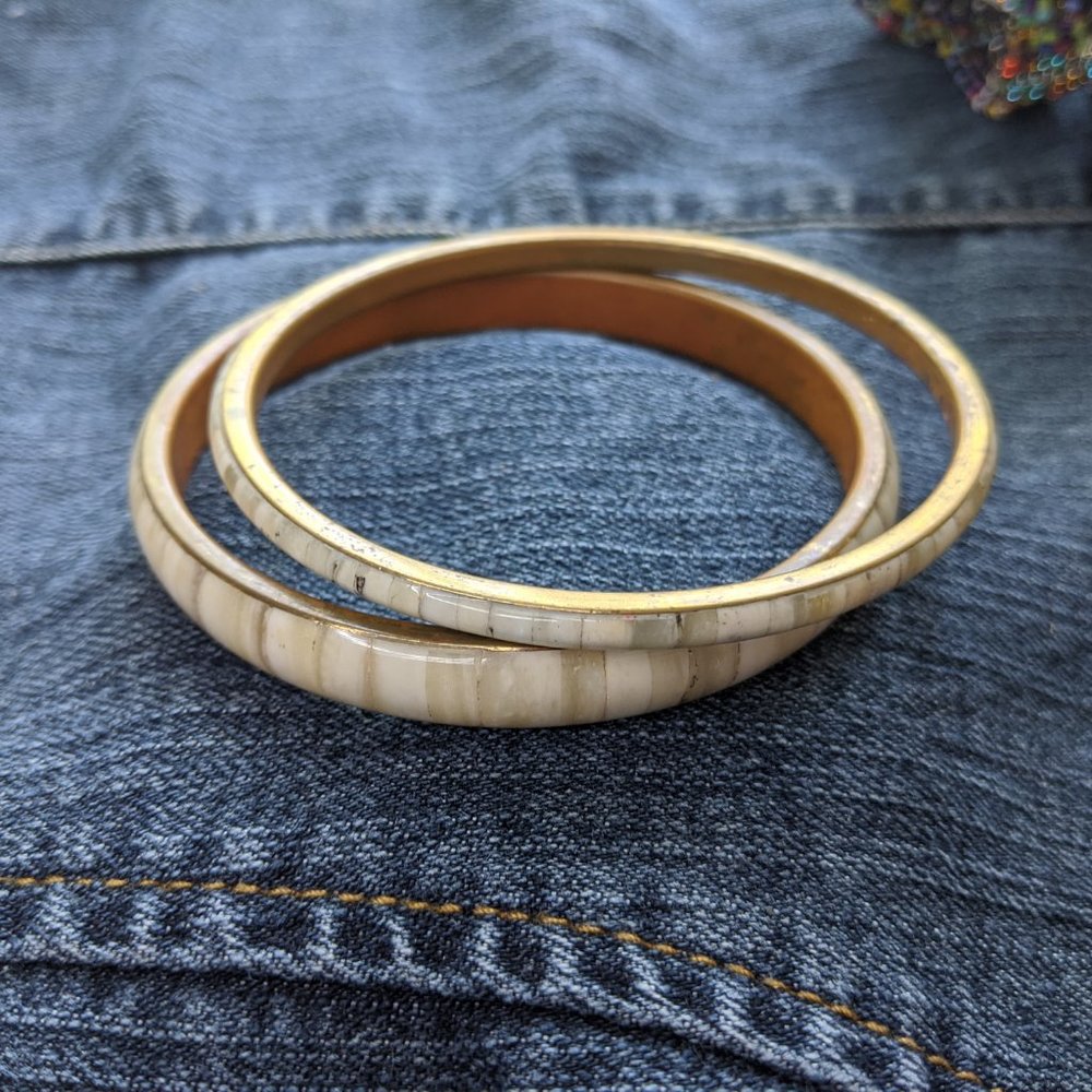 Vintage Shell Inlay Bangle Bracelet - Picture 3 of 6